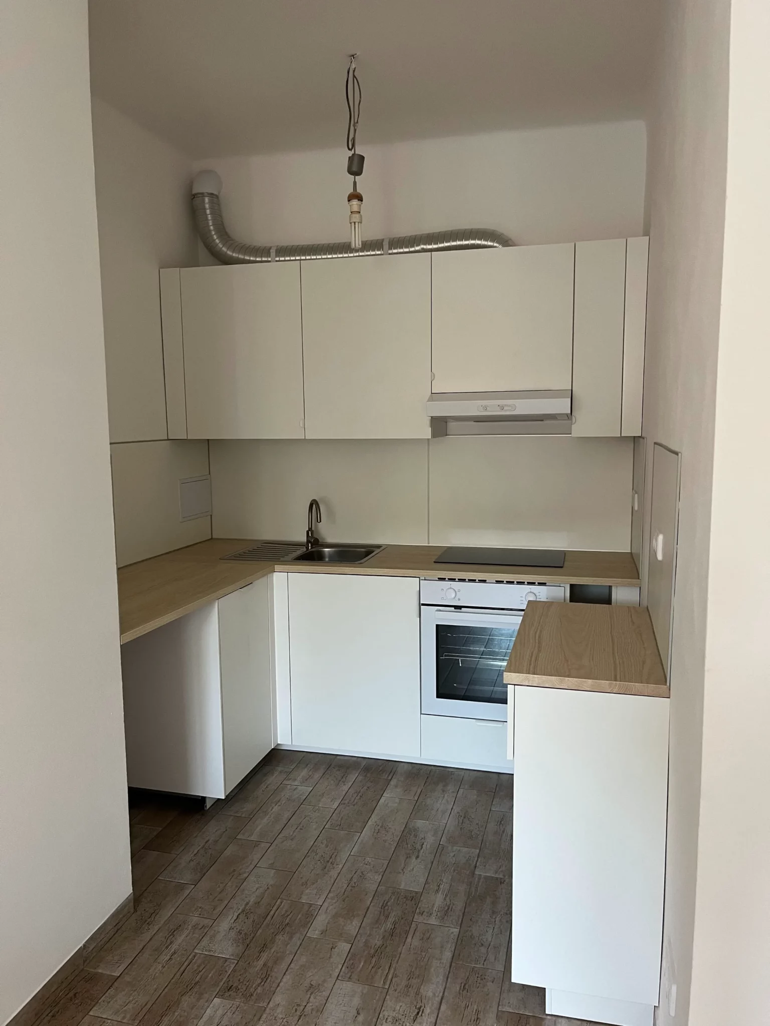 Rekonstrukce bytu Praha 6 Bělohorská (16)